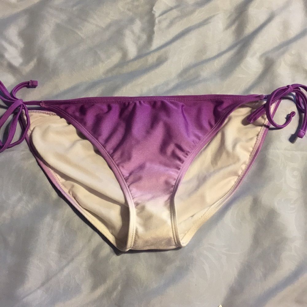 5/$25 Xhilaration bikini bottoms NWOT. L